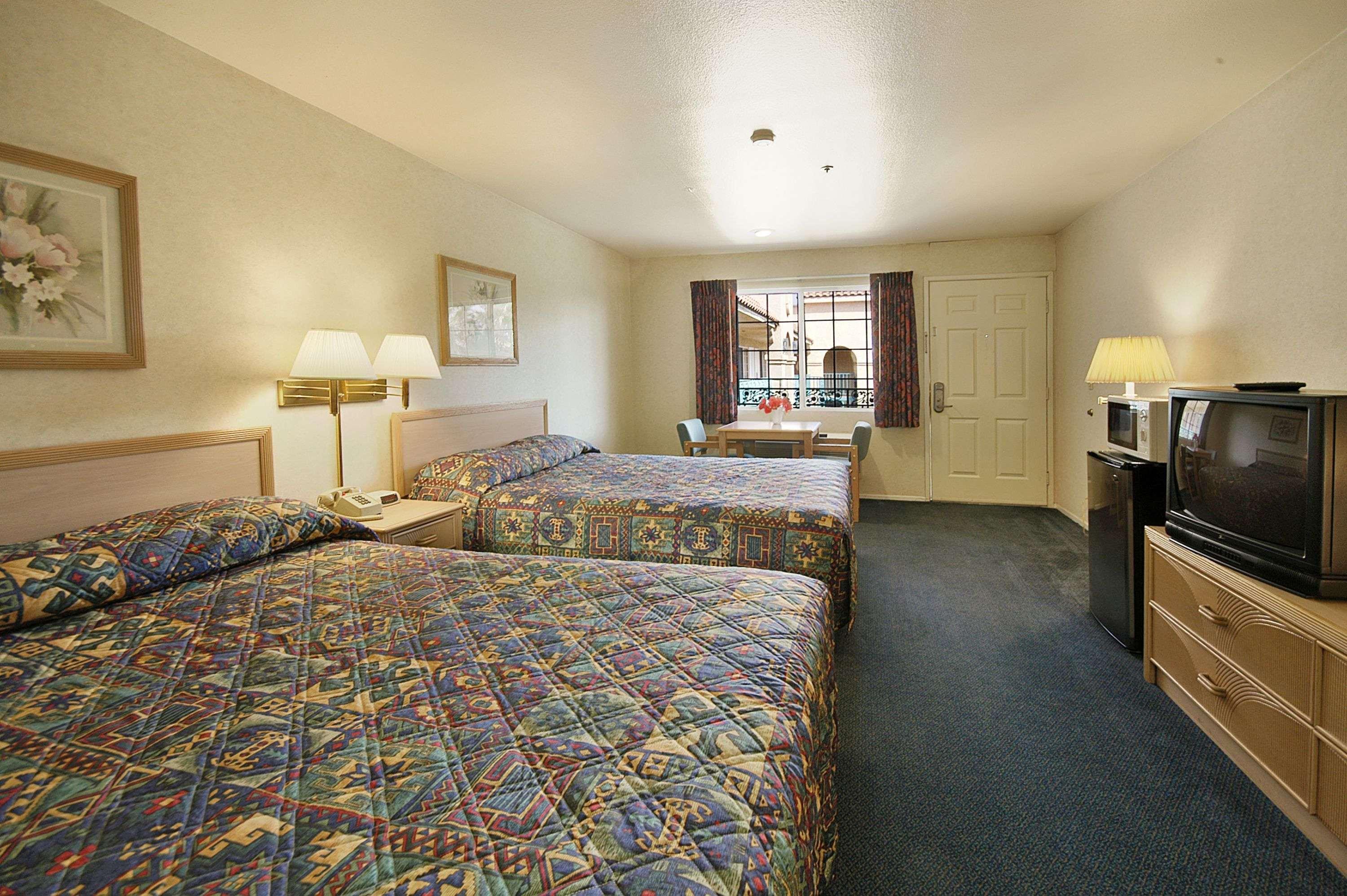 Days Inn By Wyndham Riverside Tyler Mall Номер фото